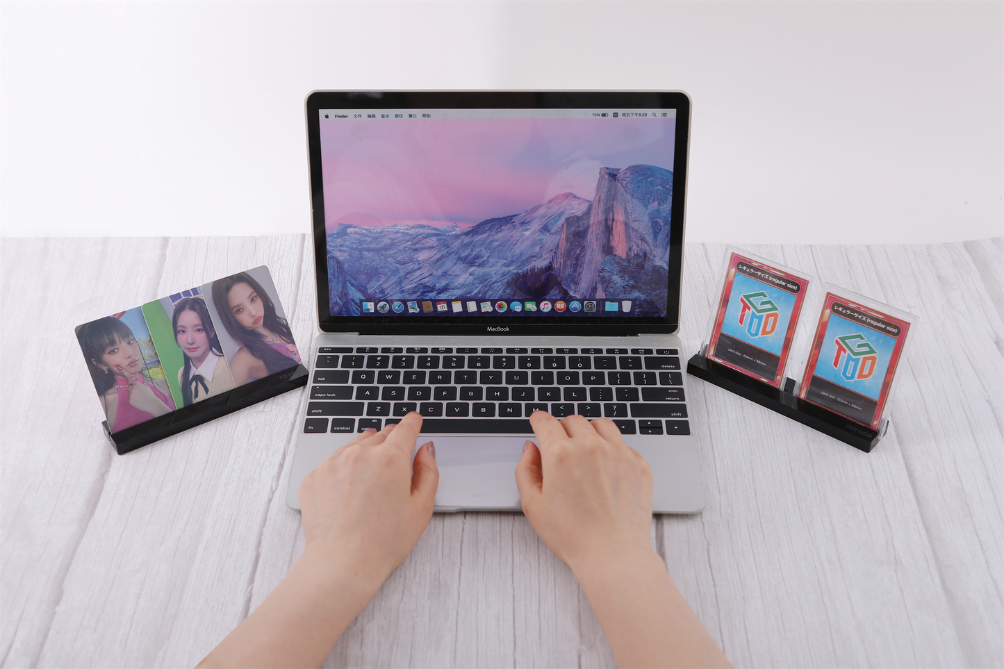 おもちゃの神様 マグスタ マグネットカードスタンド 15cm 2個セット マグネットで簡単着脱 ブラック