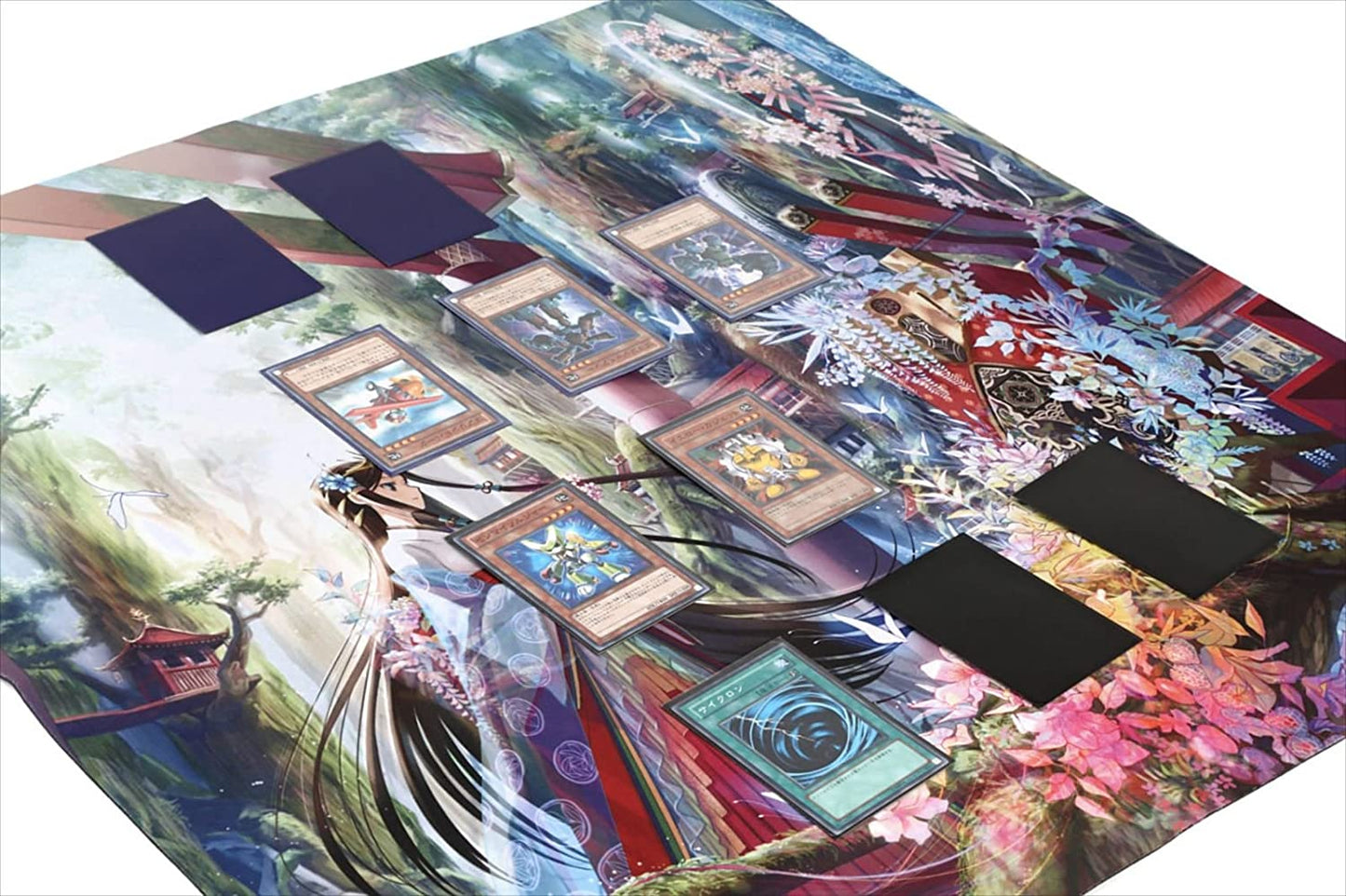 おもちゃの神様 オリジナル ラバープレイマット VSプレイマット Vol.1 「森の彩壇」【illust:藤ちょこ】60×60cmサイズ 厚さ 2mm の特大サイズ! これ1枚で二つのデュエルフィールドを用意! あらゆるカードゲームに利用できる、汎用性の高いプレイマットがついに登場! 遊戯王 ARC-V デュエマ DM MTG、ヴァイスシュバルツ ヴァンガード バディファイト など